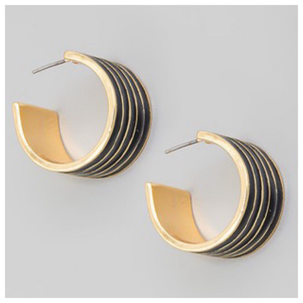 Faye Earrings Black