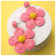 Raffia Daisy Earrings Pink